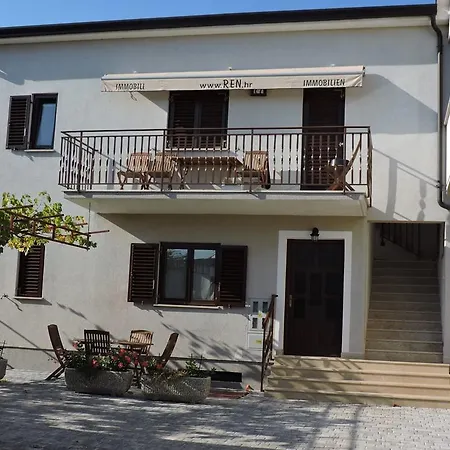 House Ren דירה